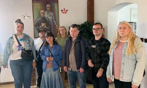 Uczestnicy ŚDS podczas wycieczki do Niepokalanowa